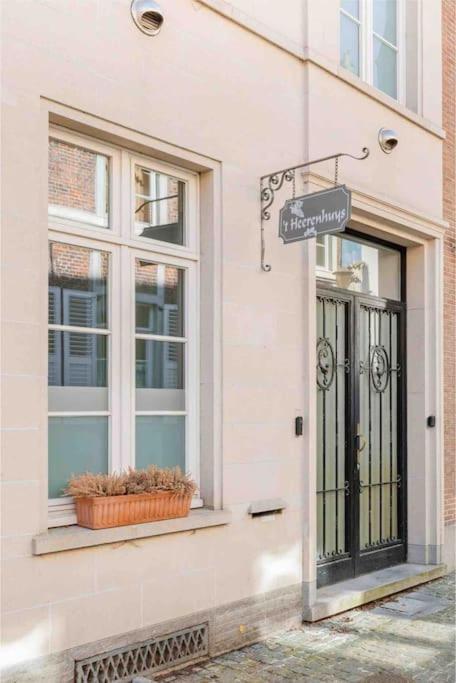 Townhouse Room Heerenhuys Eeklo Dış mekan fotoğraf